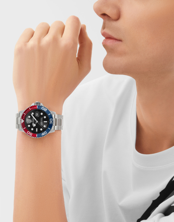 PLEIN SPORT CHROME SURFER 43MM BLACK DIAL WITH STAINLESS STEEL BRACELET